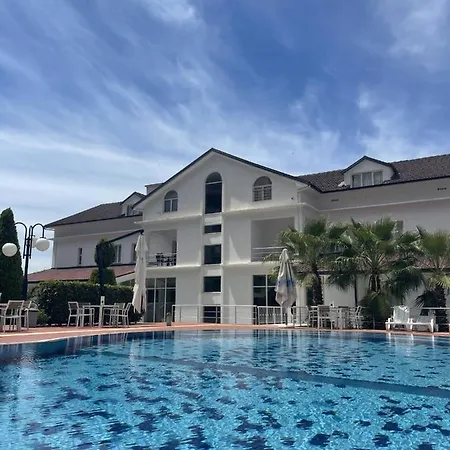 Duraku 4* Sarandë