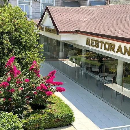 Duraku 4* Sarandë