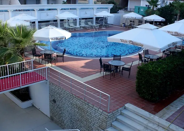 Отель Duraku 4*